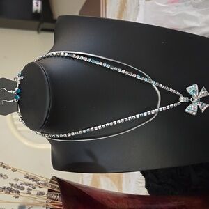 Elegant Silver Bow Pendant Necklace